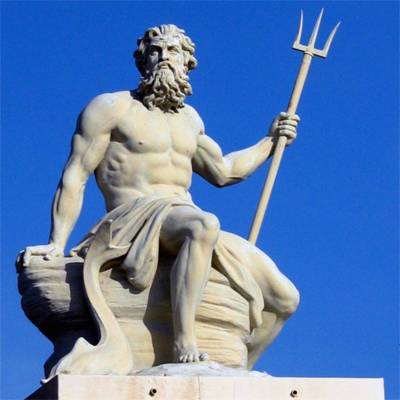 Poseidón, dios de los mares, hermano de Zeus